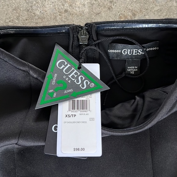 GUESS NWT off the shoulder “Cindy” dress - Picture 4 of 6